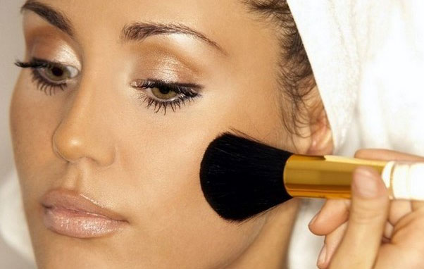 Applying Bronzer